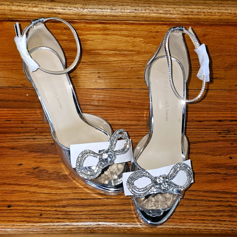Silver Bow Detail Platform heels